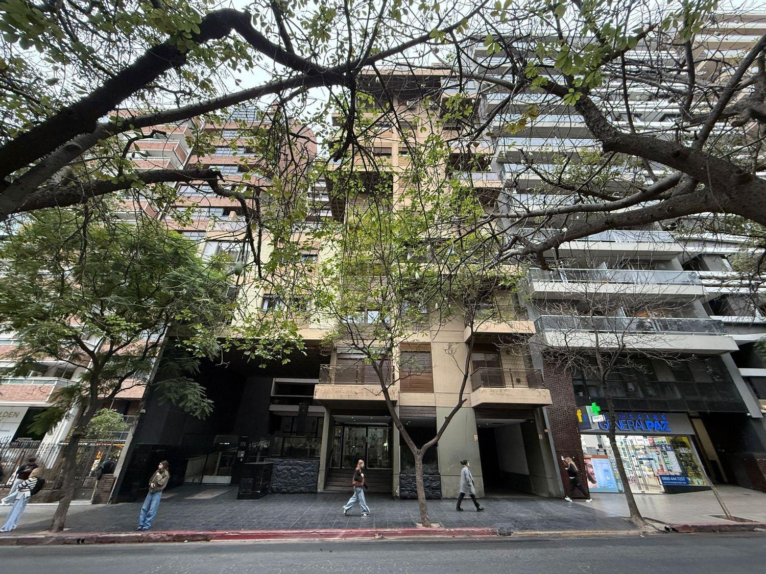 Departamento 3 dormitorios · Nueva Córdoba